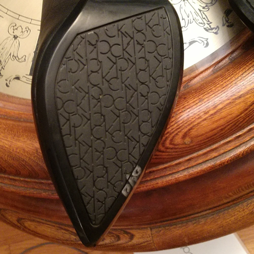 Calvin Klein shoes - Picture 8 of 12